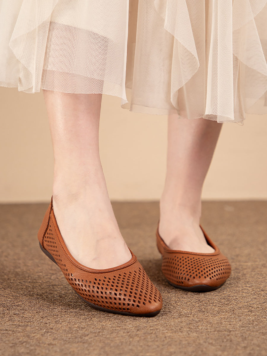 Sandalias planas de mujer con corte vintage en piel suave