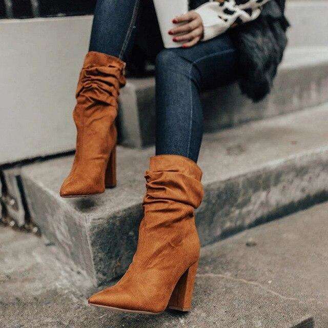 Botas ortopédicas cómodas y elegantes