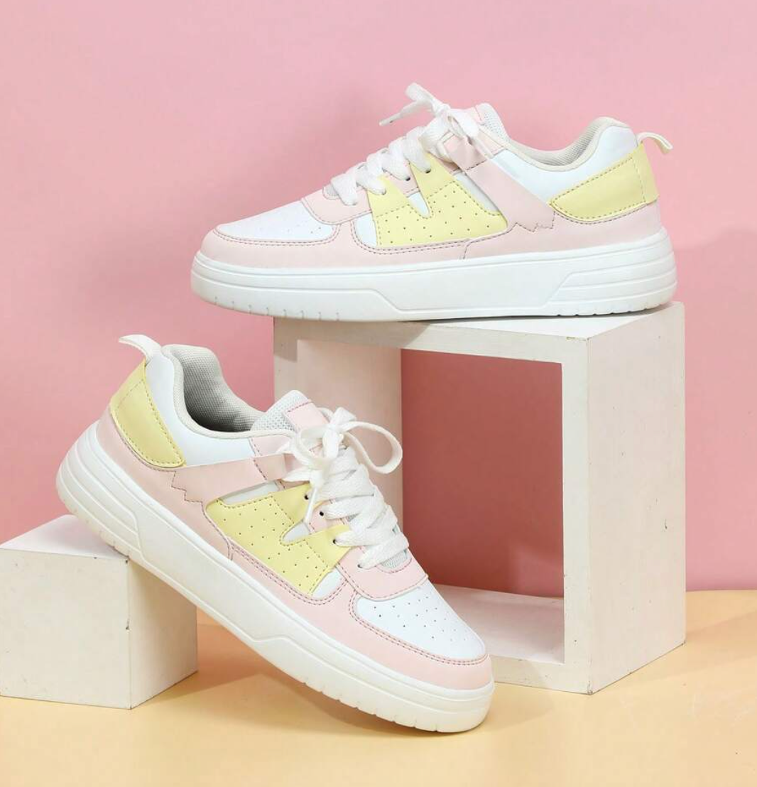 Womens Contrast Color Flat Sneakers