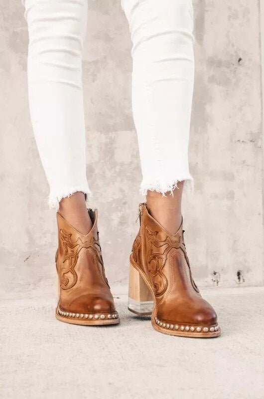 Botas ortopédicas cómodas y elegantes