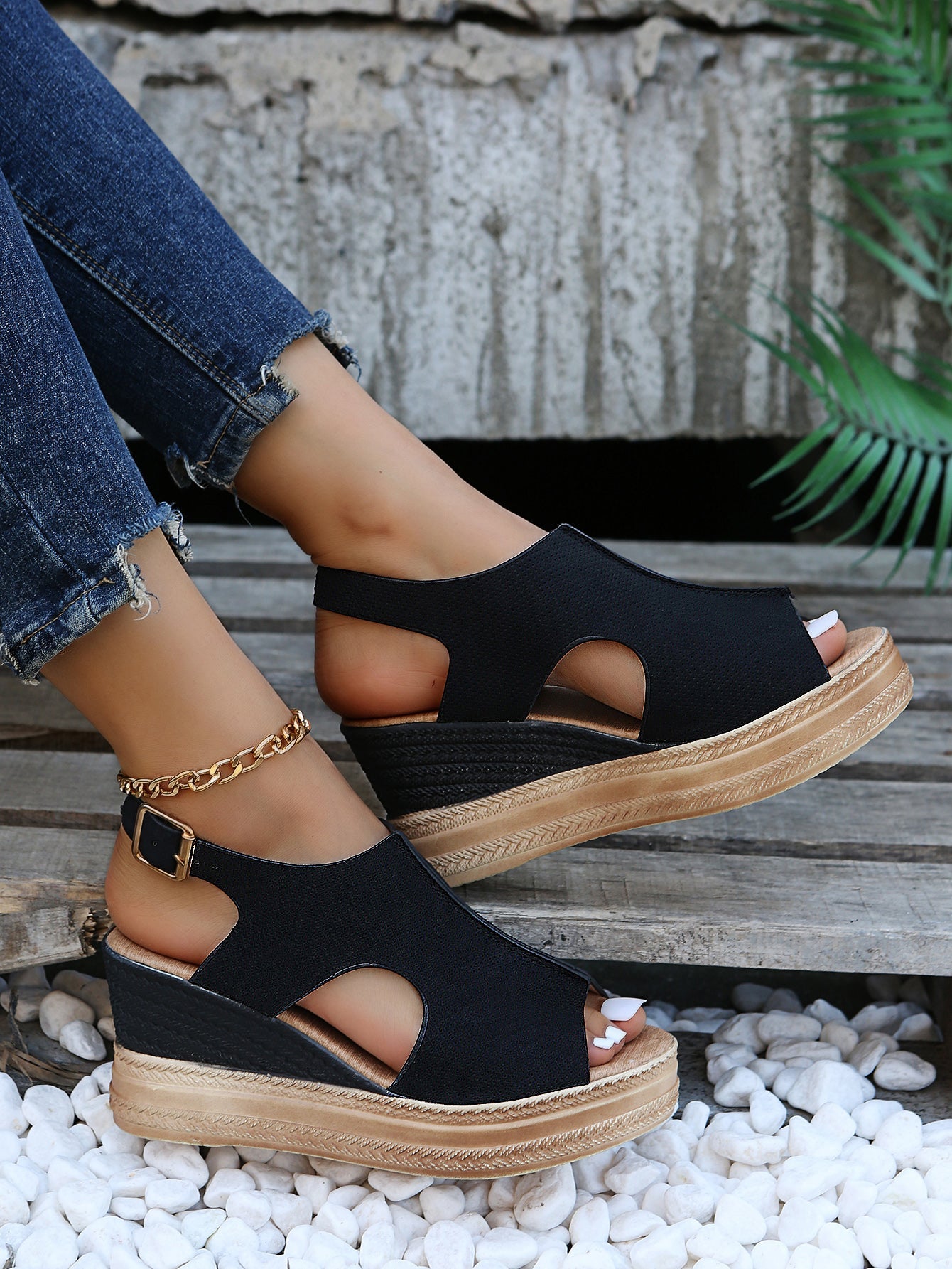 Sandalias casual con tacón de cuña