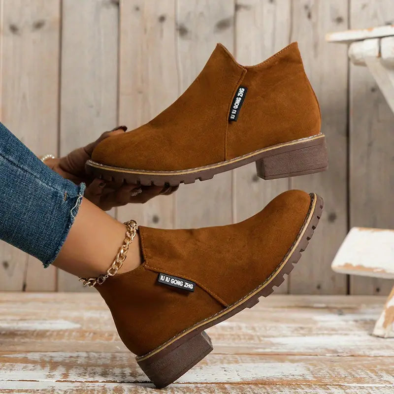 Botas versátiles con fondo plano de piel